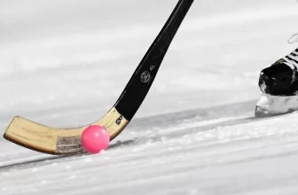 Bandy Sporu Nedir? Tarihi ve Kurallarıyla Buzun Üzerindeki Futbol